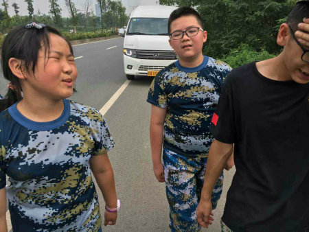 加油  教官和我们一起