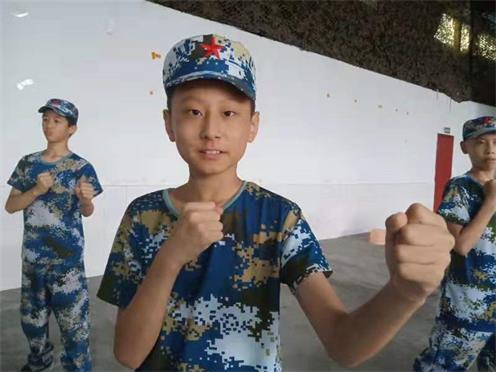 训练累还是要有笑容